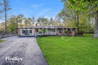 Building Photo - 1244 Day Cir E