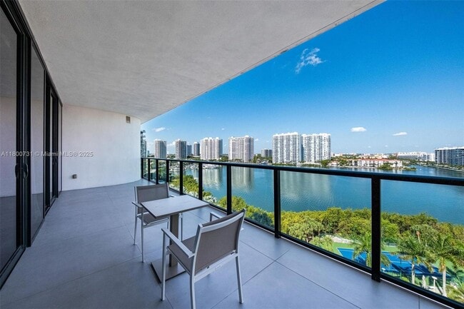 Building Photo - 5500 Island Estates Dr