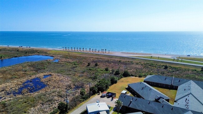 Building Photo - 3506 Cove View Blvd