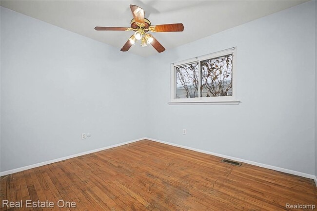 Building Photo - 21046 Wakedon St