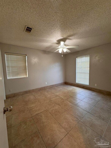 Building Photo - 6406 Antietam Dr