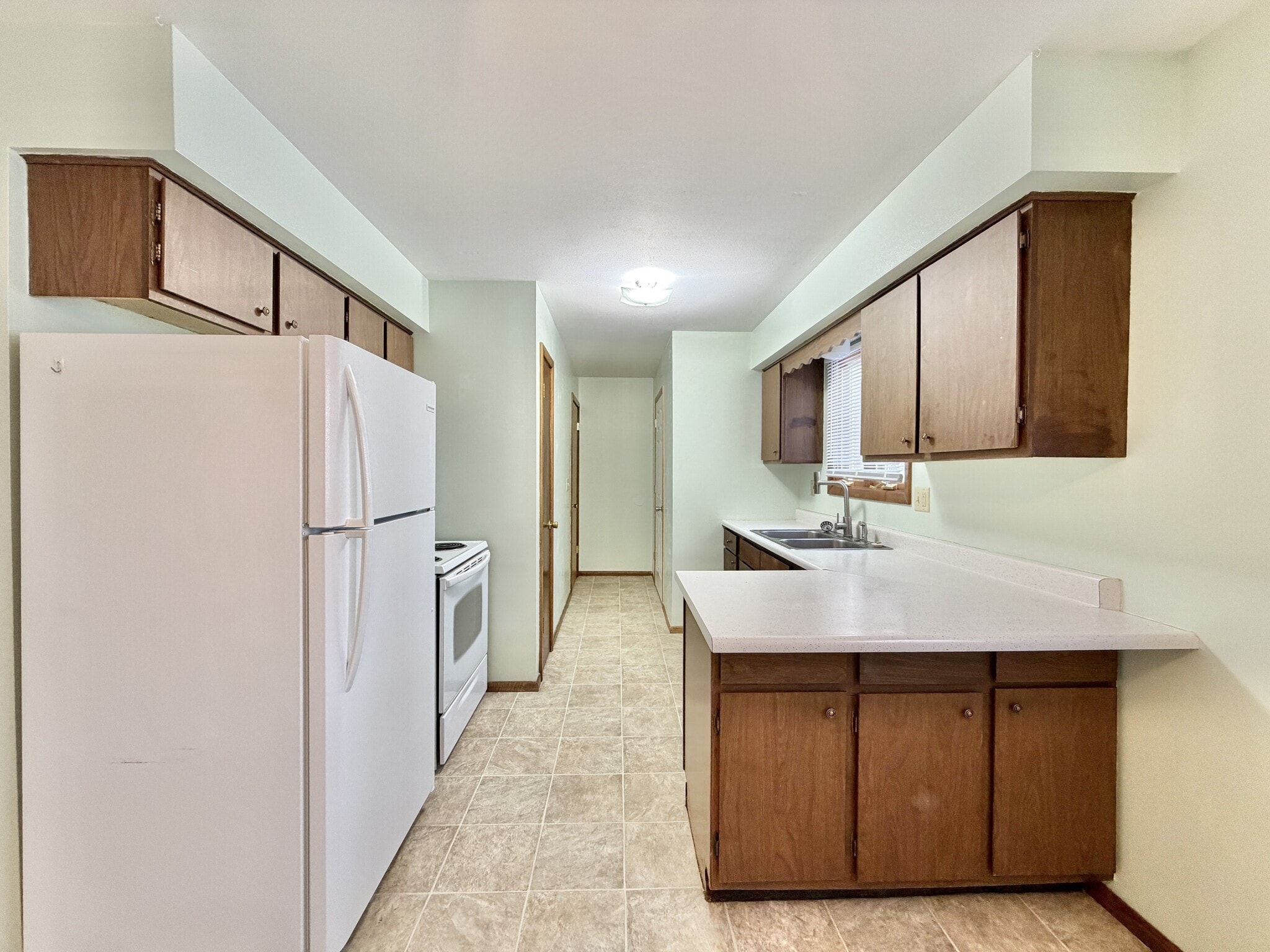 Building Photo - 1834 S Crosby Ave