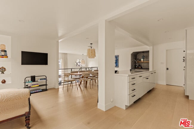 Building Photo - 625 Mildred Ave