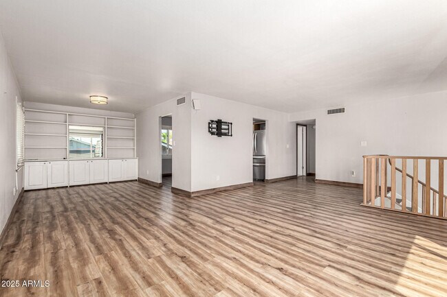 Building Photo - 8307 E Buena Terra Way