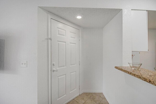 Building Photo - 582 Good Life Wy