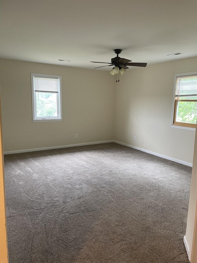 Building Photo - 11387 John F Kennedy Rd