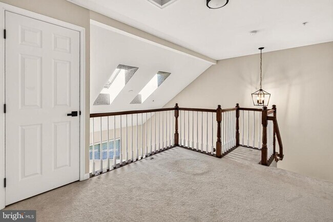 Building Photo - 6126 Madison Crest Ct
