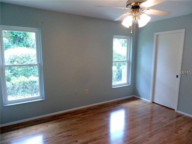 Building Photo - 3601 Garden Lakes Clenet