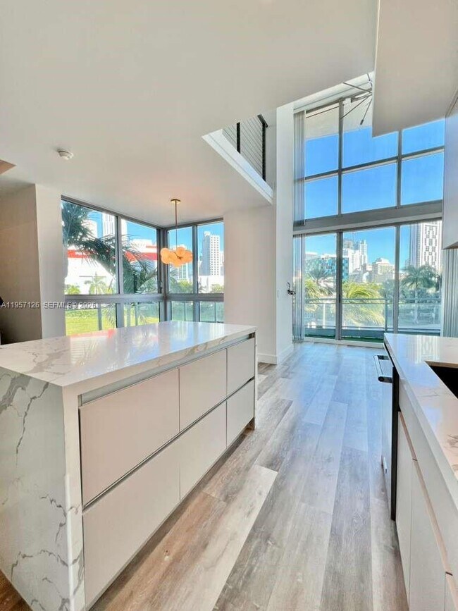 Building Photo - 90 SW 3rd St