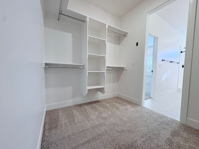 Building Photo - FREE: WiFi, Lawn care and Water softener!!