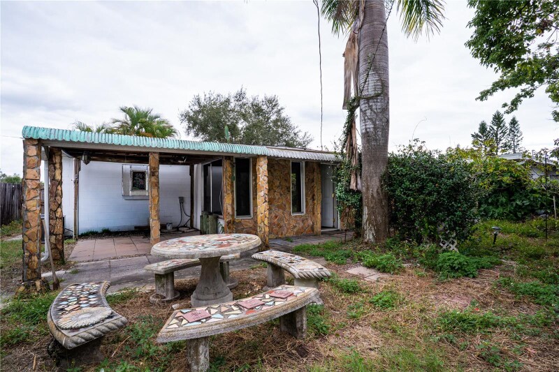 Building Photo - 12036 105th St