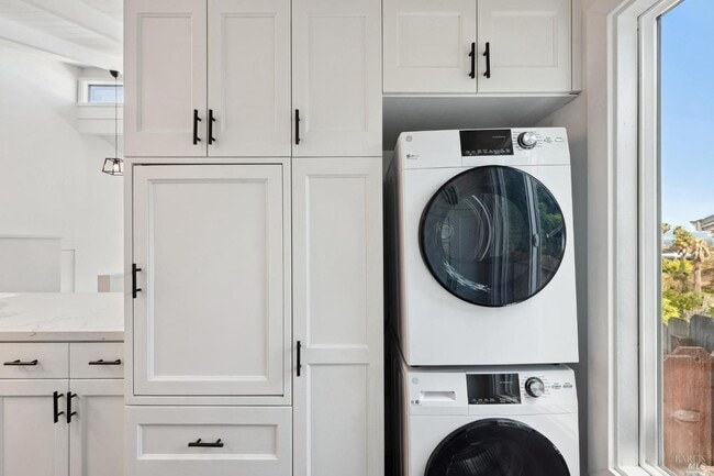 Building Photo - 31 Antilles Way