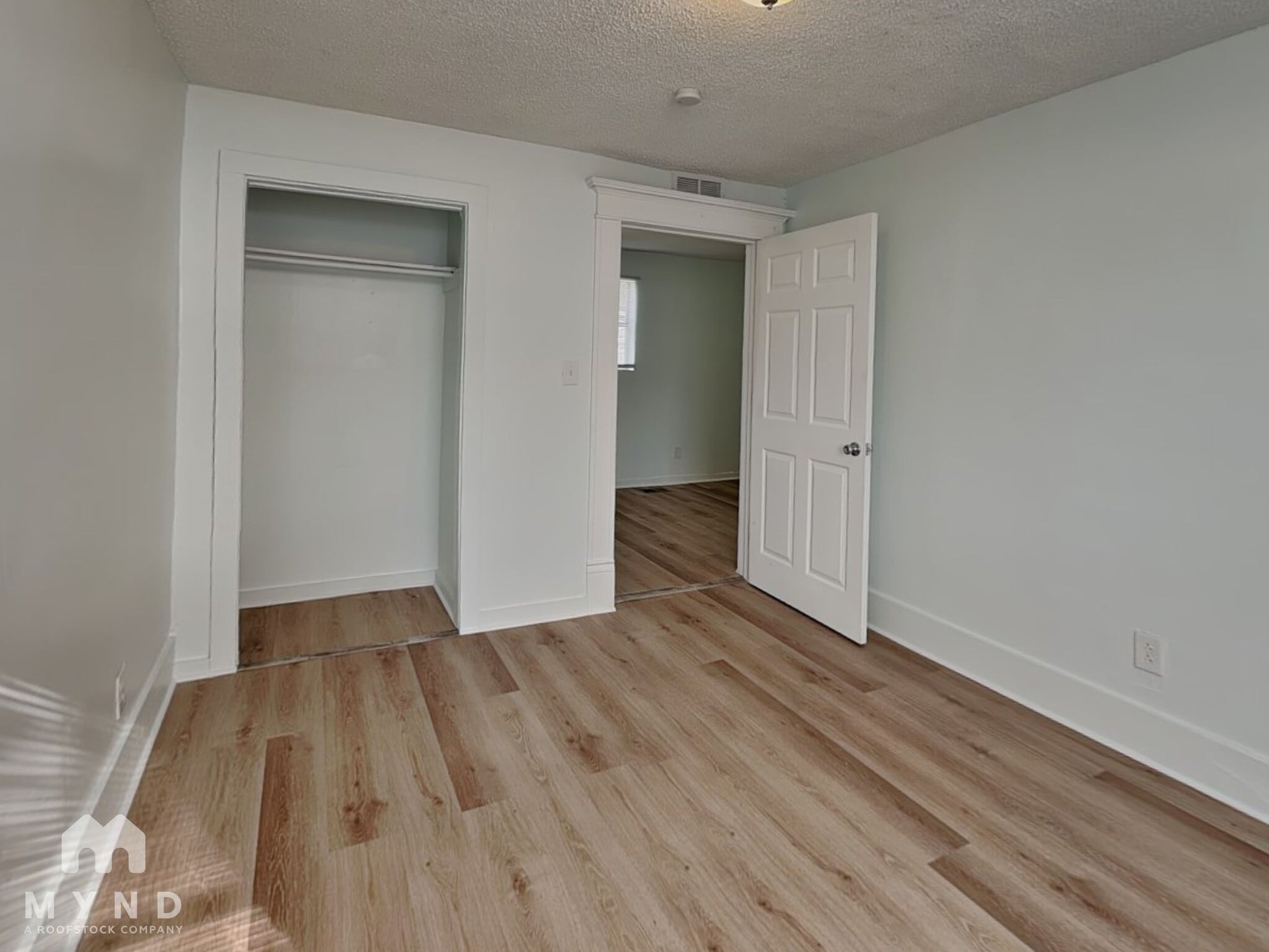 Building Photo - 2184 W 45th St