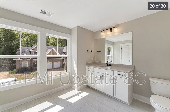 Building Photo - 309 Breakwater Ln