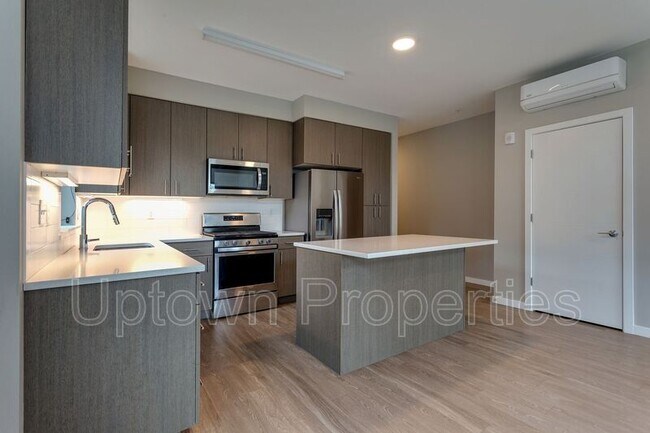 Building Photo - 3563 N Gantenbein Ave