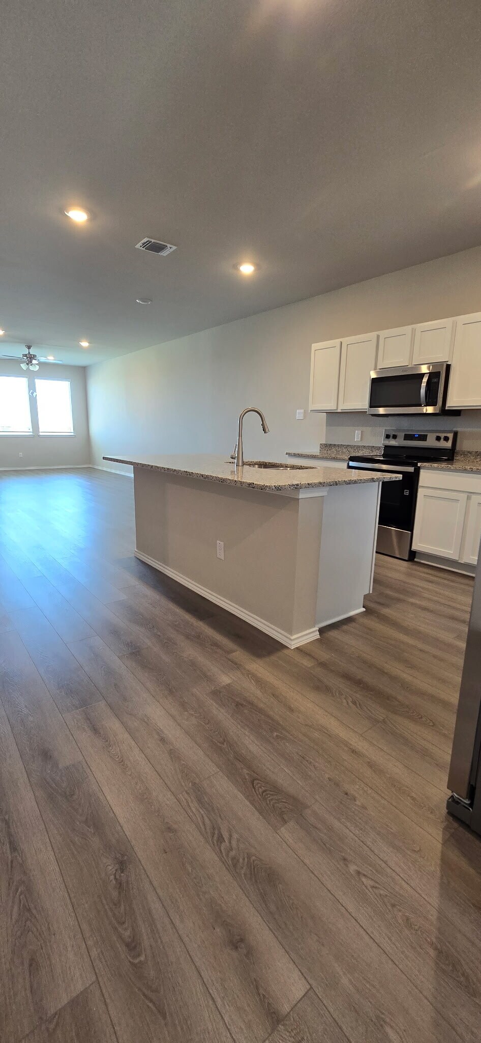 Building Photo - 1123 Stone Vly Rd