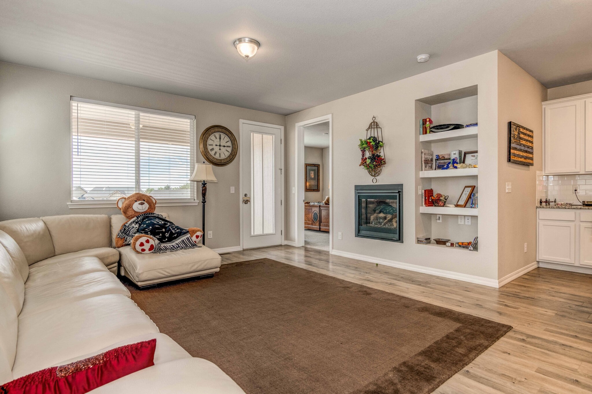 Living space - 5827 Morning Light Ter