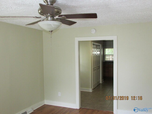 Building Photo - 1501 Mckinley Ave NE