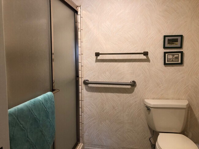 Building Photo - ASK ABOUT OUR REDUCED SUMMER RATES!!! Comfortable & Inviting Home in Leisure World a 45+ Active A...