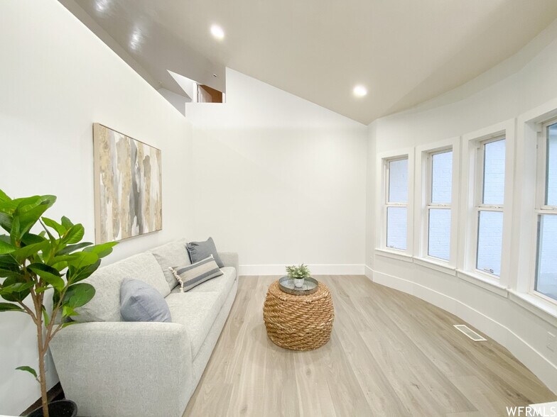 Building Photo - 3403 Mountain Rd