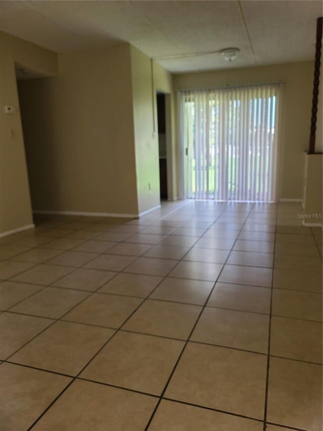 Building Photo - 1916 Honour Rd