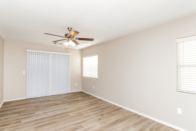 Building Photo - 92 El Castillo Ct