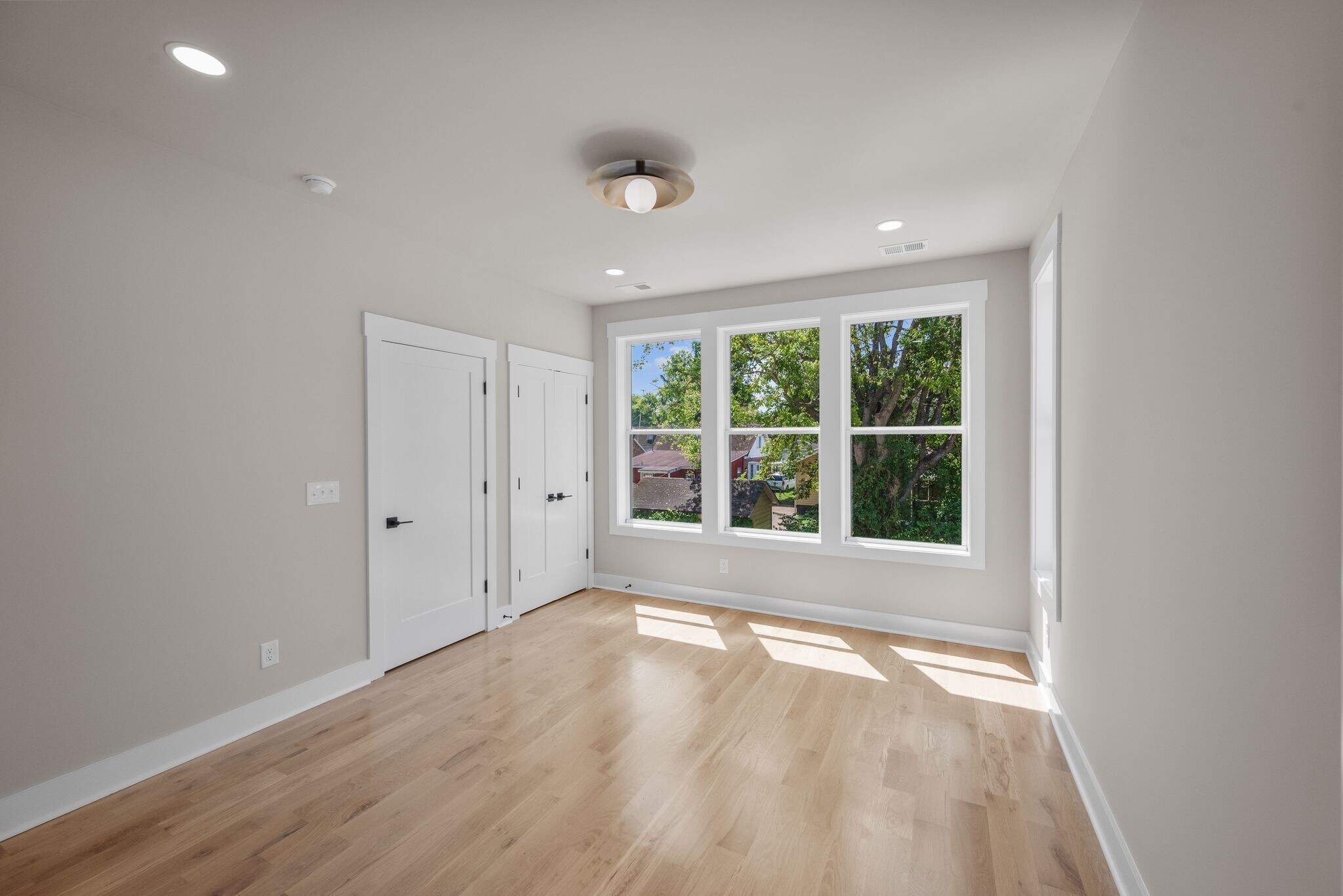 Building Photo - 2523 W Heiman St