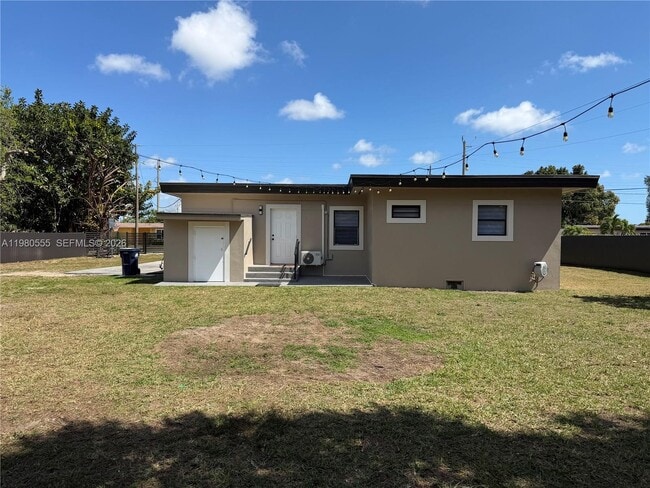 Building Photo - 3230 SW 98th Ave