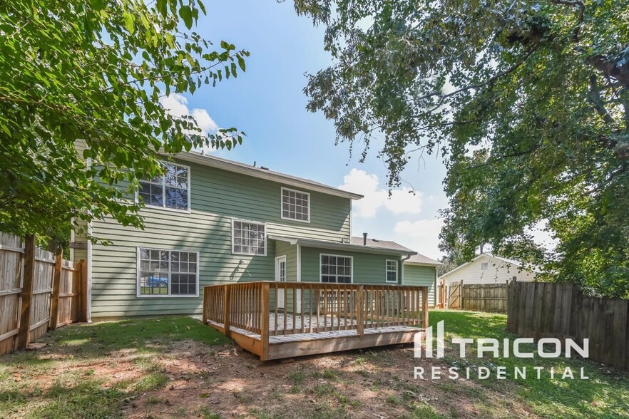 Building Photo - 2131 Boone Pl