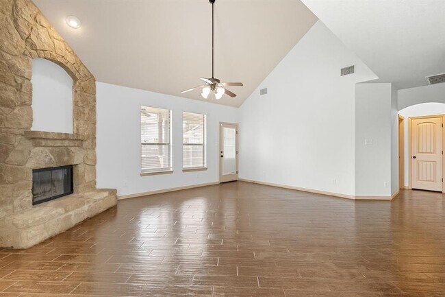 Building Photo - 2409 Pauma Valley Way