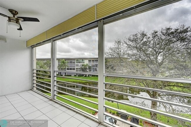 Building Photo - 4401 Martinique Ct