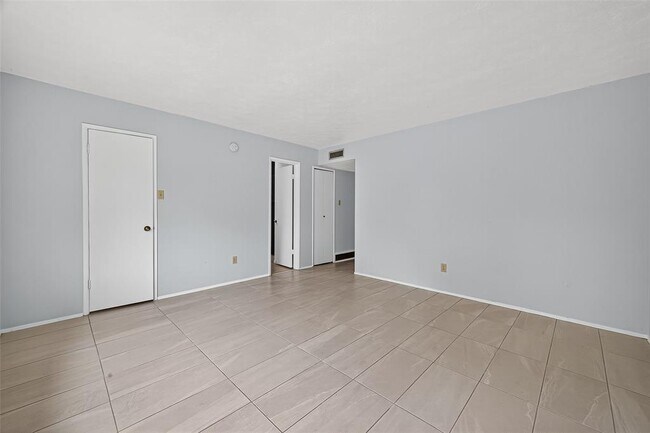 Building Photo - 15815 Ironside Creek Dr