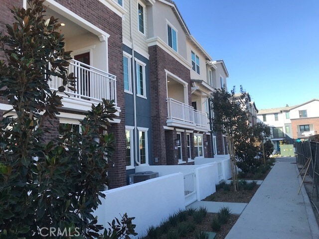 Building Photo - 6983 Cottonwood Ln
