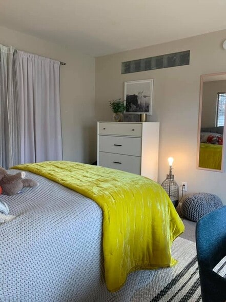 Building Photo - 1200 College Ave