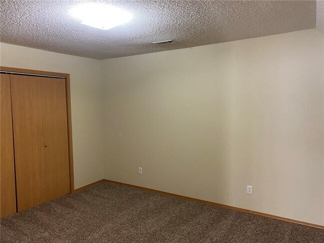 Building Photo - 3044 W Marigold Dr
