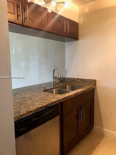 Building Photo - 10187 Twin Lakes Dr