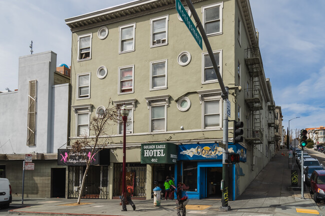 Building Photo - 400 Broadway