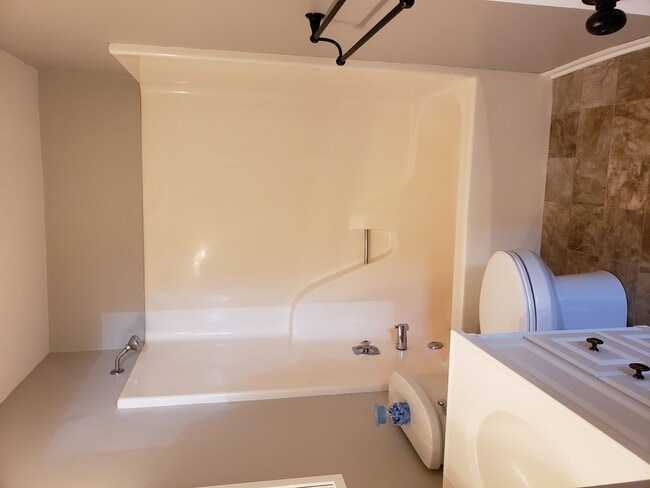 Building Photo - 2501 26th Ave Ct