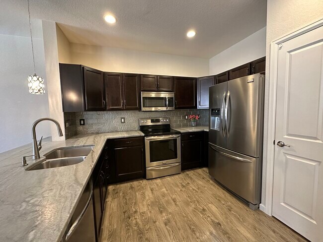 Kitchen - 12744 Leyden St