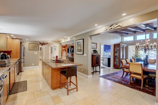 Building Photo - 2150 Tanbark Ln