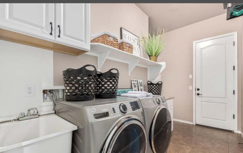 Building Photo - 4318 N 180th Dr