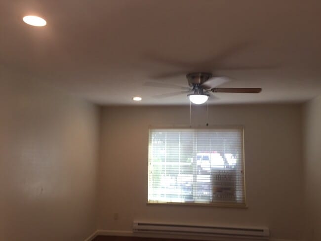 Building Photo - 44-2201