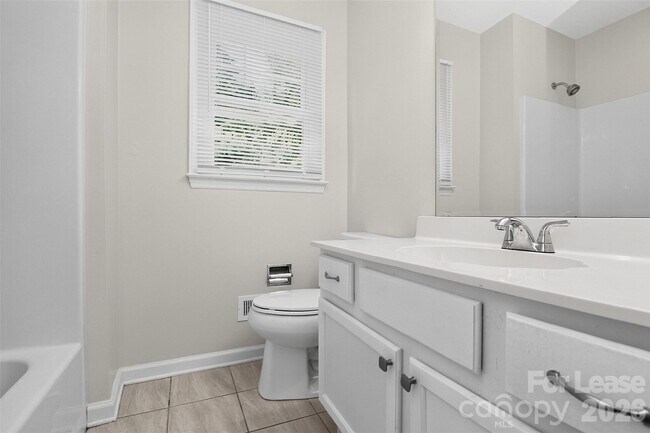 Building Photo - 4307 Saxonbury Way