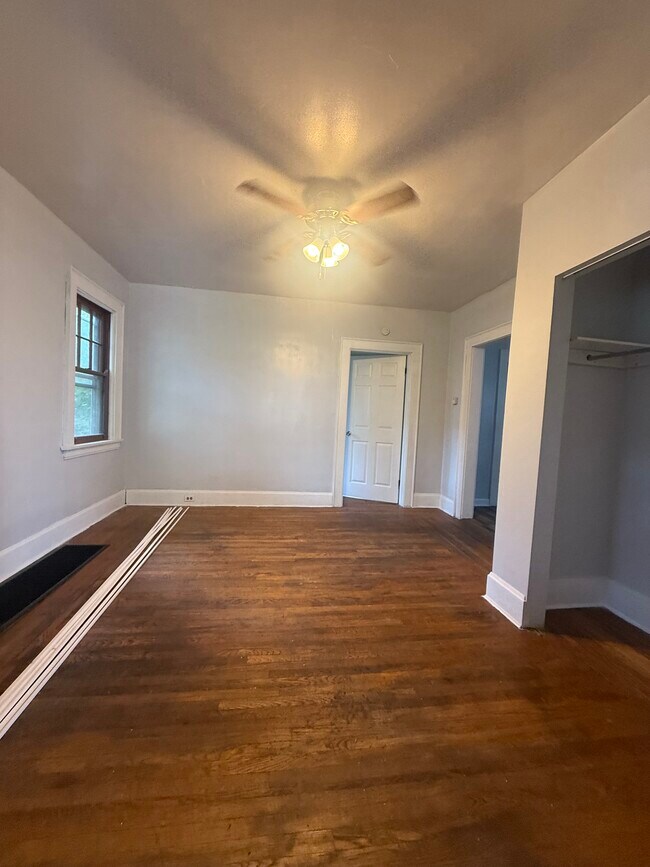 Building Photo - 1224 Sliker Ave