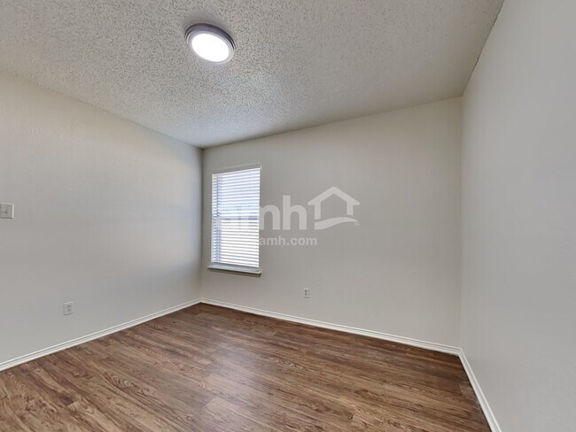Building Photo - 1104 Brook Canyon Dr