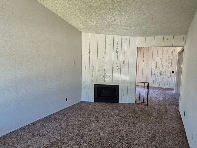 Building Photo - 4688001/70