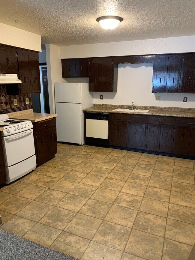 Building Photo - 3013 10th St N