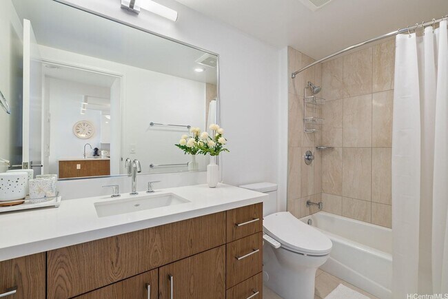 Building Photo - ALL utilities included, furnished one bedroom w/ parking at Azure!