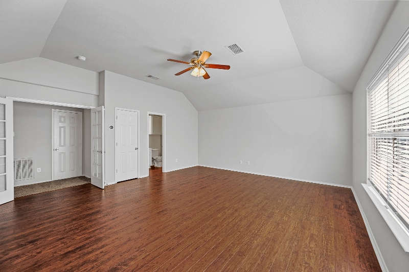 Building Photo - 10010 Voss Ave