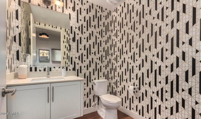 Building Photo - 7300 E Earll Dr